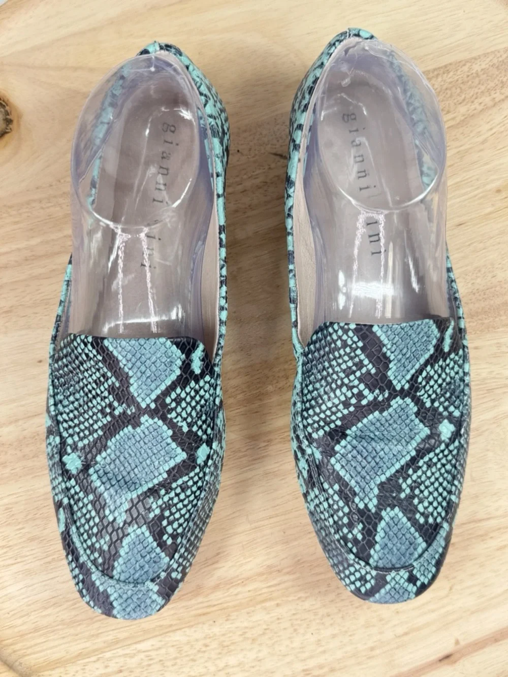 Gianni Bini Turquoise Teal Snakeskin Loafers‎ Flats Leather Size 8